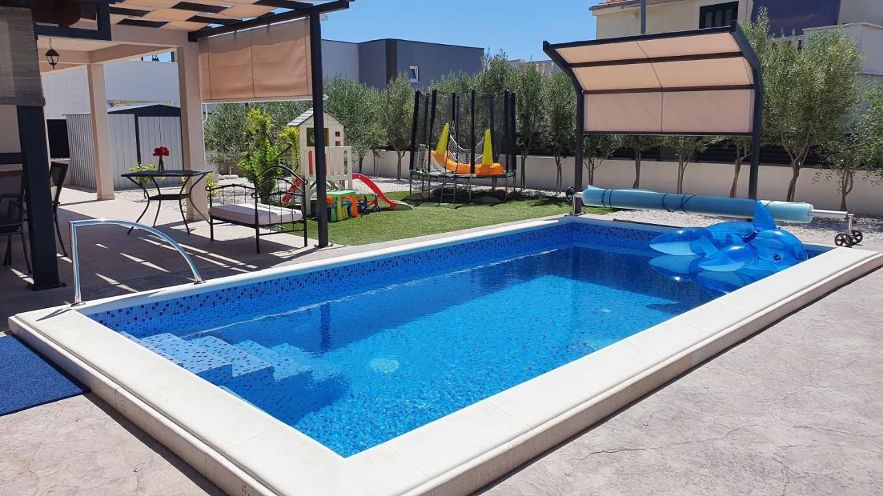 Villa Fides With Private Pool, Garden And Sea View Kaštel Novi Exterior foto
