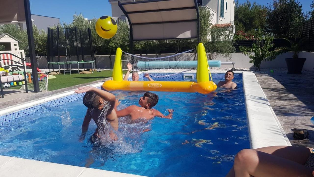 Villa Fides With Private Pool, Garden And Sea View Kaštel Novi Exterior foto